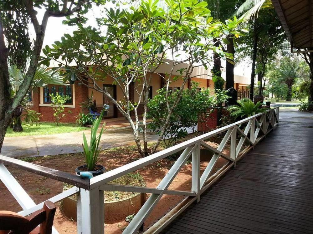 Boom Boom Beach Resort Laem Sing Chanthaburi Exterior foto